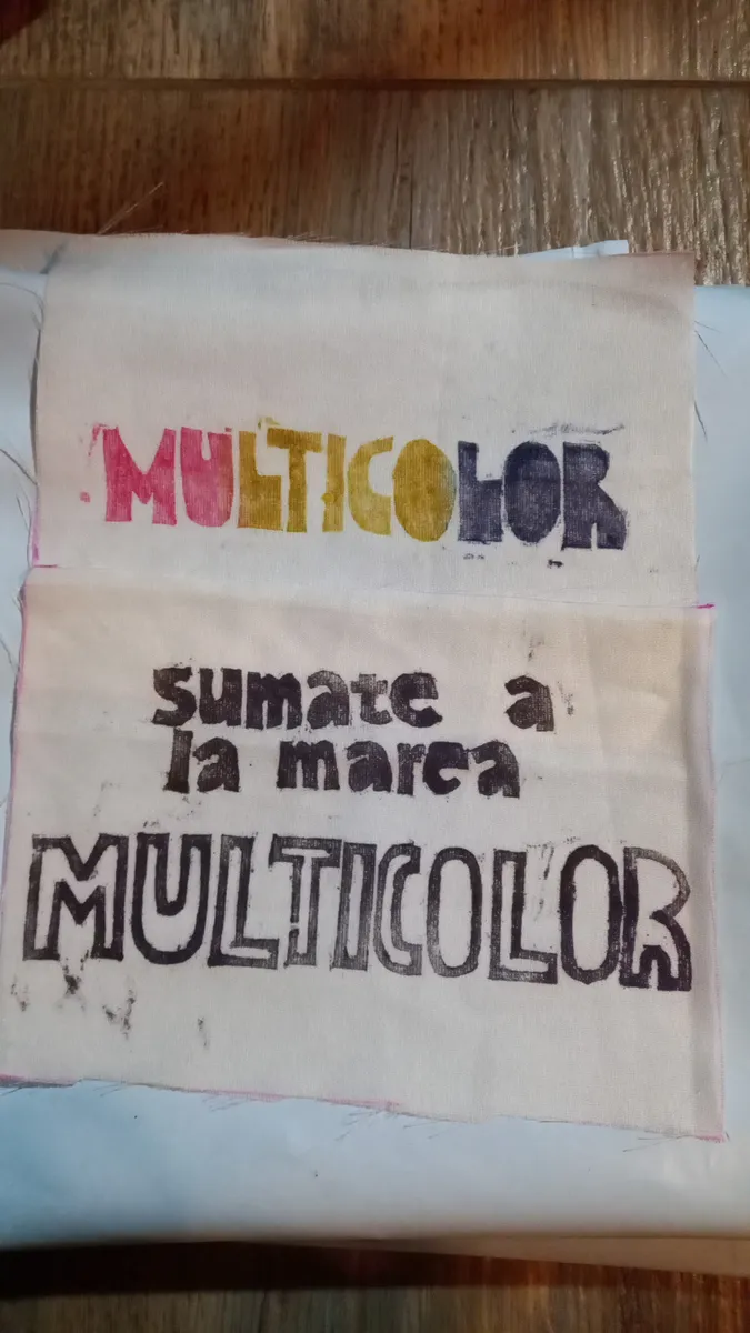 Grabados artesanales con la marca Multicolor