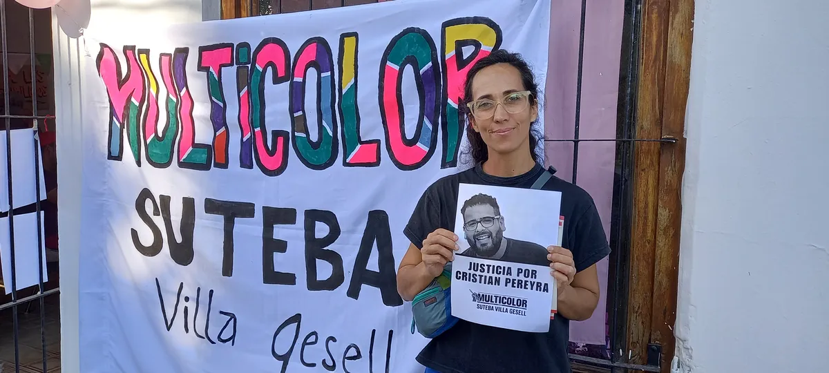 Helue Errandonea con cartel de Justicia por Cristian Pereyra