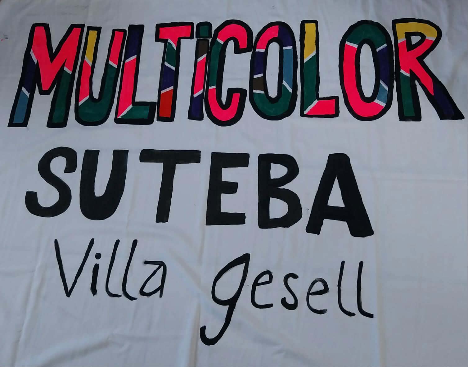 Primer plano de la bandera MULTICOLOR Rosa Esmeralda