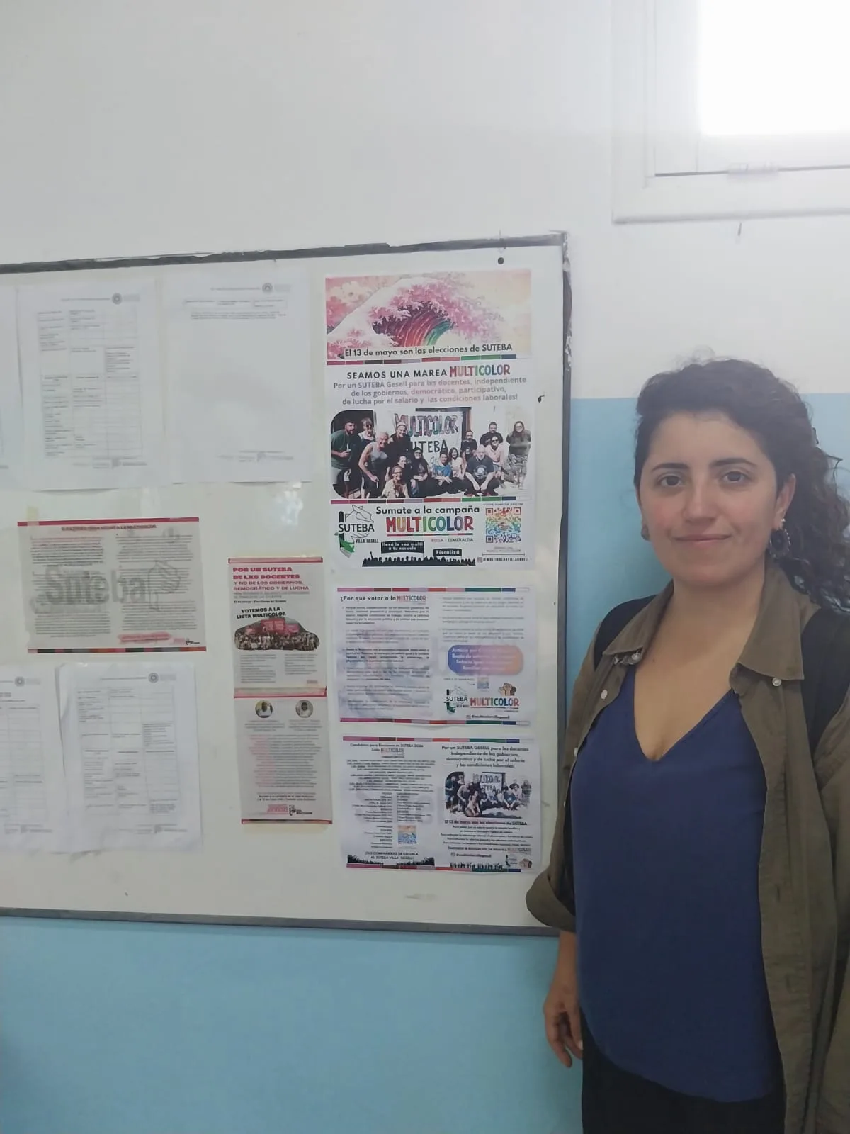 Recorrida de escuelas con afiche y volante